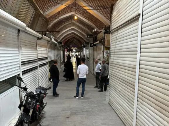 طلافروشان تهران و چندشهر دیگر برای سومین هفته متوالی اعتصاب کردند