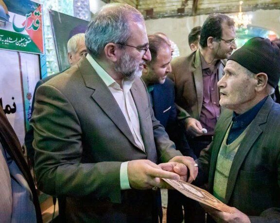 استاندار مرکزی: به مرد ۸۰ساله که ۴ فرزند از ۱۰ فرزندش زیر ۱۰ سال هستند، زمین دادیم