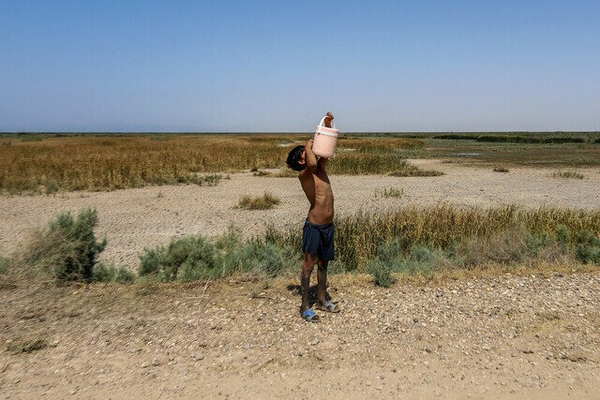 تحذيرات برلمانية من تفاقم أزمة شحّ المياه وتأثيرها على إنتاج الكهرباء في إيران