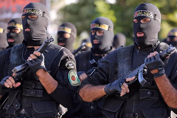 پرواز گروهی ابابیلهای هوشمند اسرائیلی بر فراز یگانهای سرکوب سپاه و ایستهای بازرسی بسیج