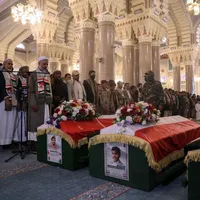 Iran Guards redeploy top commander to fix Houthi turmoil - Yemeni outlet