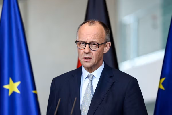 صدر اعظم آلمان: اگر رژیم کنونی ایران متوقف شود، وضعیت جهان کمی بهتر خواهد شد