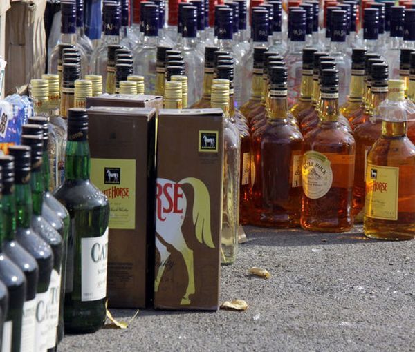 موجة "المشروبات الكحولية السامة" تصل إلى المحافظة السابعة في إيران 