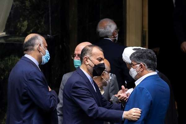 Iranian Parliamentarians Slam France’s Support For Protesters