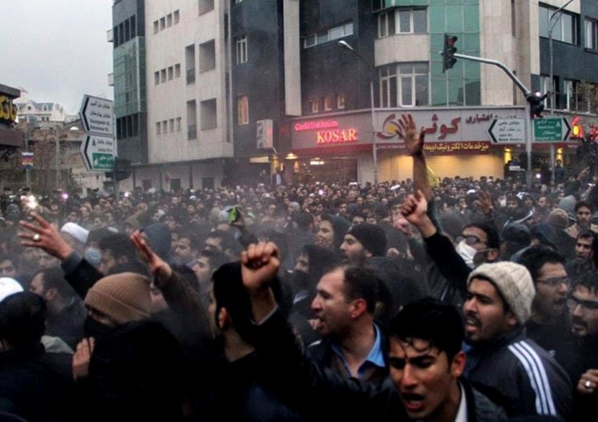 دی ۹۶؛ آغازی بر پایان توهم «اصلاح» در جمهوری اسلامی