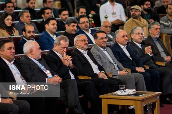 Pezeshkian with former FM Javad Zarif during the Jan 9 "national reconcillitation" gathering in Tehran.