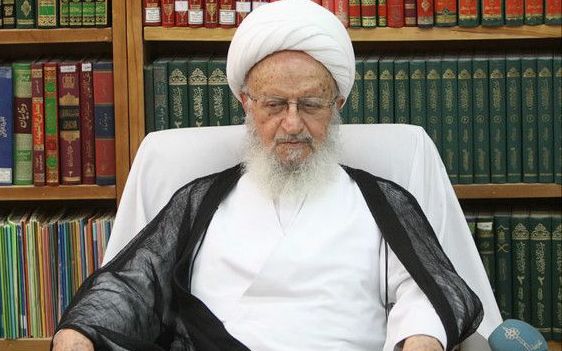 مکارم شیرازی: دشمن میخواهد با نفوذ از فضای مجازی، همه چیز ما را به هم بریزد