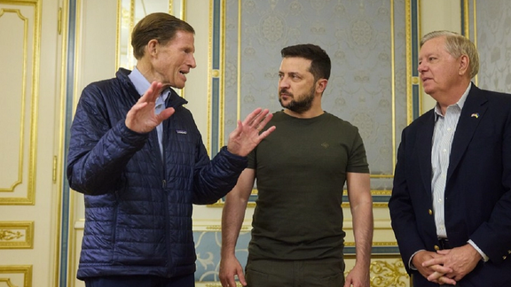 سنای آمریکا در حال تهیه طرحی برای شناختن روسیه به عنوان حامی تروریسم دولتی است