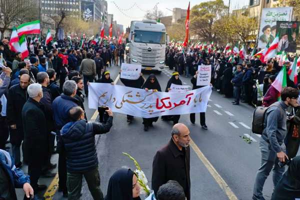 عضو کمیسیون اصل ۹۰ مجلس: هر روز پیامهای مخالفت با مذاکره از مردم دریافت میکنیم