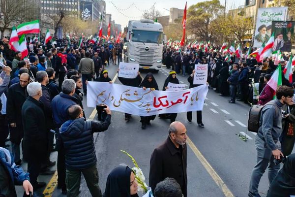 عضو کمیسیون اصل ۹۰ مجلس: هر روز پیامهای مخالفت با مذاکره از مردم دریافت میکنیم