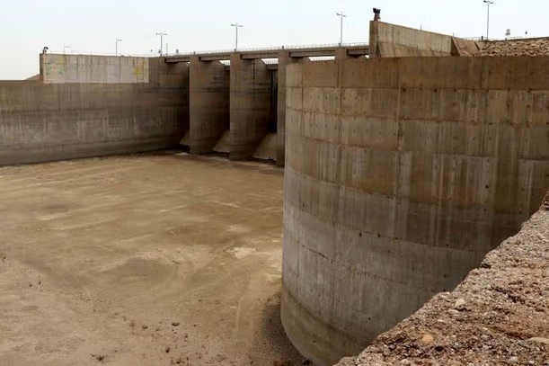 شركة إدارة الموارد المائية: 58 % من خزانات السدود في إيران.. فارغة