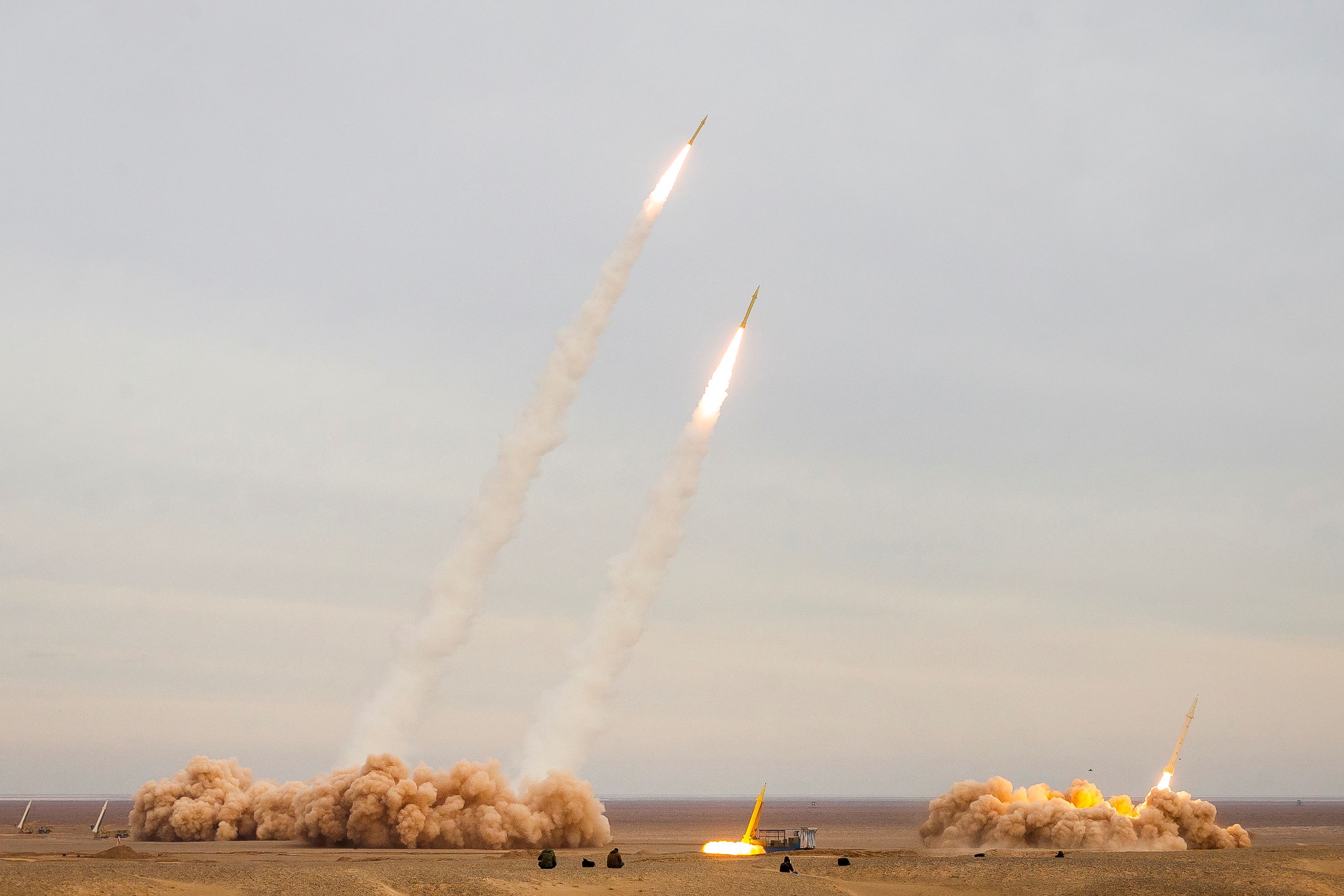 تزامنًا مع تهديدات طهران بالانتقام لمقتل "هنية".. مناورات عسكرية للحرس الثوري غرب إيران