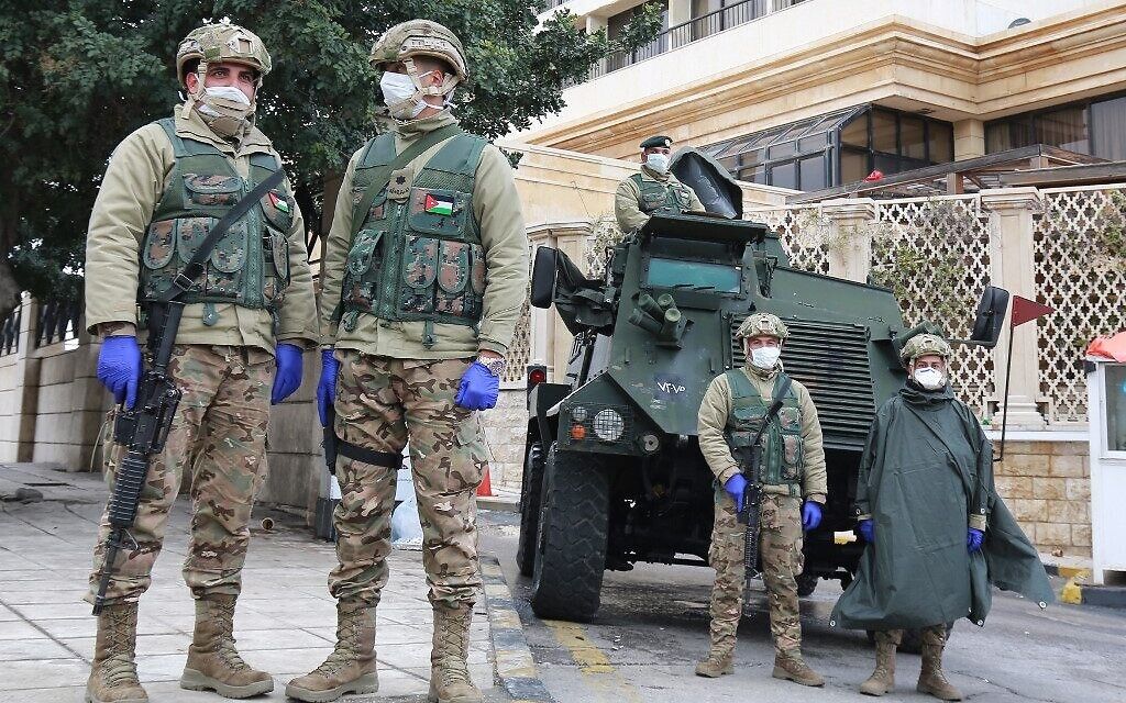 ارتش اردن ۲۰  نفر از مقام‌های این کشور ، از جمله  ولیعهد سابق را به اتهام تهدید امنیت بازداشت کرد