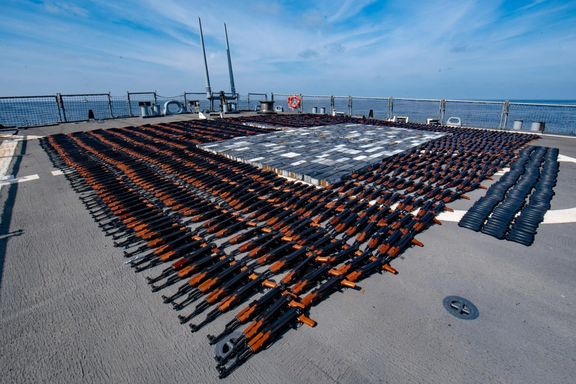 آمریکا: قاچاق سلاحهای ایران به حوثیها، باعث کشته شدن غیرنظامیان و ادامه جنگ یمن میشود