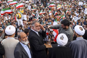Tehran hardline mayor rolls out economic relief: is he eyeing the presidency?
