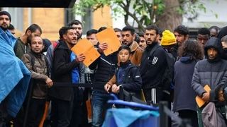 وسط مخاوف من ترحيلهم أو تسليمهم لطهران.. اللاجئون الإيرانيون في تركيا "معرضون للخطر"