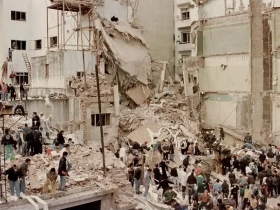 دادستان پرونده بمبگذاری آمیا خواستار صدور حکم بازداشت بینالمللی برای خامنهای شد