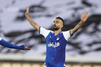 با اعلام رسمی باشگاه؛ ارسلان مطهری از تیم استقلال جدا شد