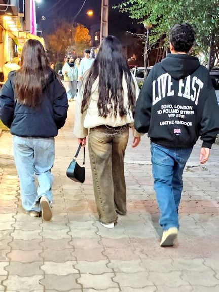 روزنامه کیهان: وضعیت حجاب از برداشتن روسری گذشته و به بدننمایی رسیده است