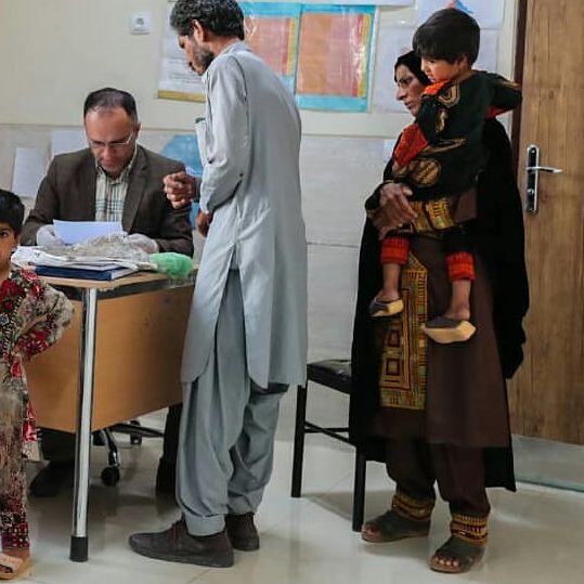 ۷۰ پزشک دانشگاه علوم پزشکی ایرانشهر: اگر به وضعیت معیشتی ما رسیدگی نشود، استعفا میدهیم