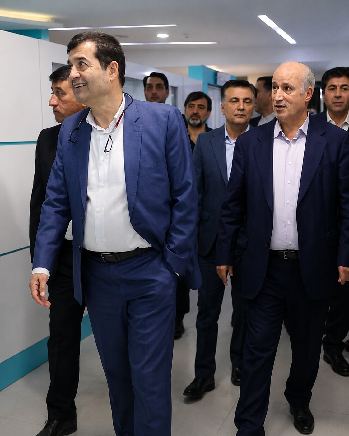 گزارش اعتماد از افزایش اختلاف وزارت ورزش و فدراسیون فوتبال پس از اخراج مهدی تاج از کانادا