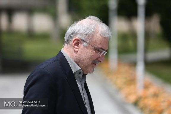 وزیر بهداشت: در پاییز و زمستان، واکسن ایرانی را در سازمان بهداشت جهانی ثبت میکنیم