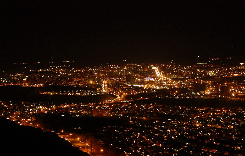 مدیریت بحران آذربایجان شرقی: پدافند تبریز در حال مقابله با پهپادهای دشمن است