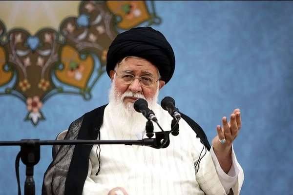 نماینده خامنهای در خراسان رضوی: شب یلدا نباید در مراکز بیبندوباری سپری شود