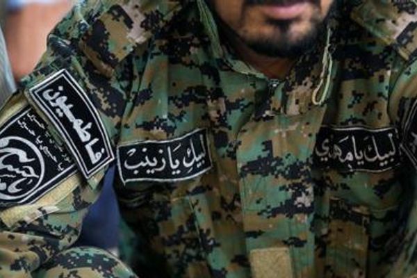 المرصد السوري لحقوق الإنسان: ميليشيات "فاطميون" التابعة لإيران تنقل أسلحة إلى الرقة