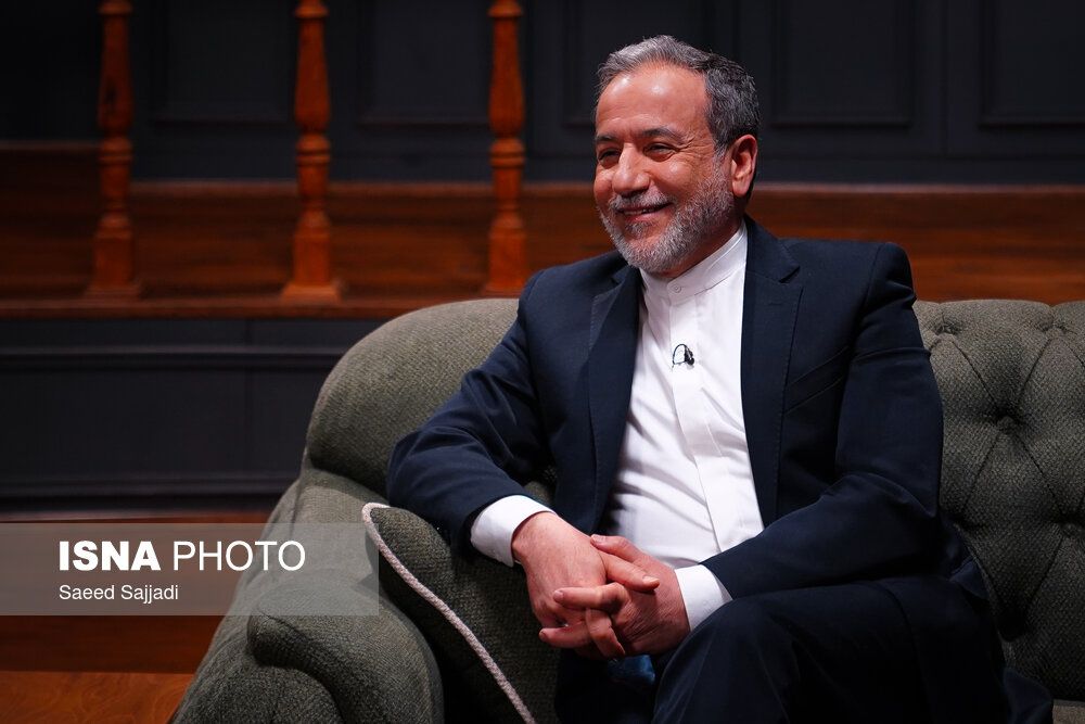 عباس عراقچی: در سفارتمان در فنلاند شربت زعفران به‌عنوان «ضدافسردگی» به مردم می‌دادیم