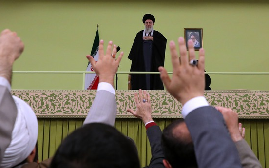 بیتوجهی به تورم، فقر و نارضایتی در صحبتهای نوروزی خامنهای و رئیسی