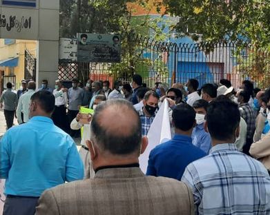 گروهی از شاغلان در مخابرات روستایی خراسان رضوی در مشهد تجمع اعتراضی برگزار کردند