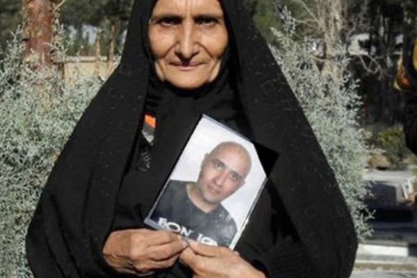 في ذكرى مقتل المدون الإيراني ستار بهشتي.. الإفراج عن 7 نشطاء ومصير أسرته لا يزال مجهولًا