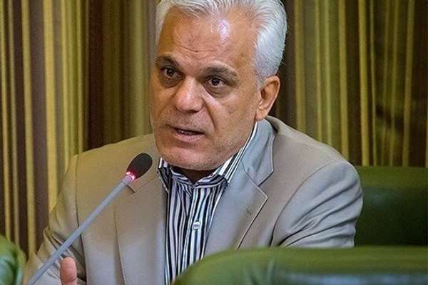 قائد شرطة طهران السابق: الوضع تجاوز "سوء الحجاب".. البعض يأتي لشراء الفاكهة بملابس داخلية