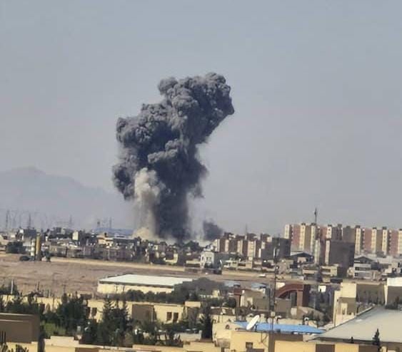 موجة هجمات تستهدف مواقع في طهران ويزد وهمدان وأصفهان