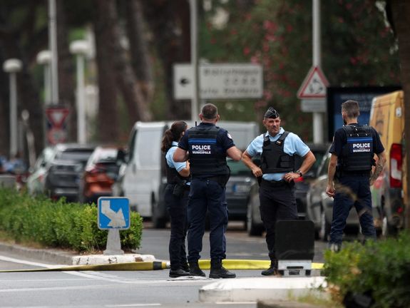 انفجار دو خودرو خارج از یک کنیسه در جنوب فرانسه