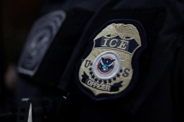 نیویورکتایمز: مهاجران ایرانی در مسیر بازگشت از آمریکا با خشونت روبهرو شدند