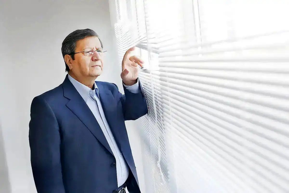 بانک مرکزی با استفاده از اختلال بانکی، ترمز تورم تیرماه را کشید