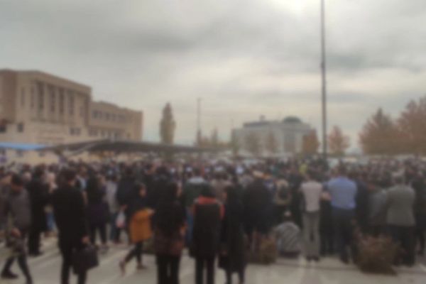 تزامنا مع استمرار الاحتجاجات الجامعية.. طلاب الجامعات الإيرانية يعلنون تضامنهم مع كردستان