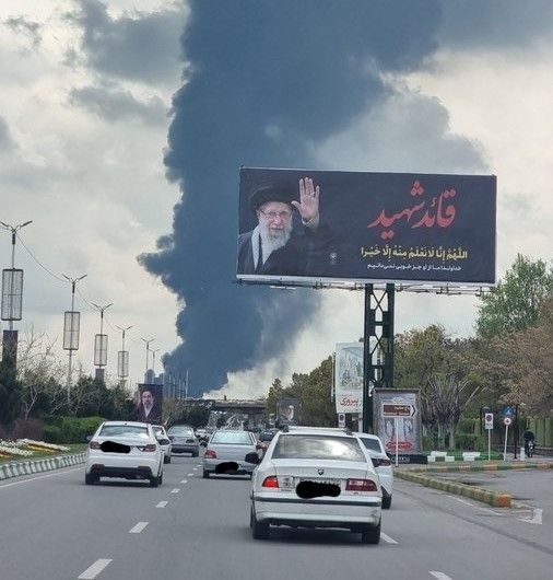 رسانه‌های ایران از چندین انفجار در حوالی فرودگاه مشهد، در صبح پنج‌شنبه خبر دادند