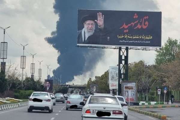 رسانههای ایران از چندین انفجار در حوالی فرودگاه مشهد، در صبح پنجشنبه خبر دادند