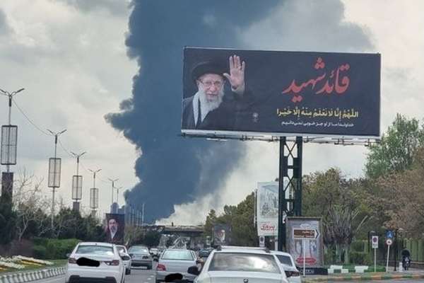 وسائل إعلام إيرانية: انفجارات عنيفة تهز محيط مطار مشهد صباح الخميس