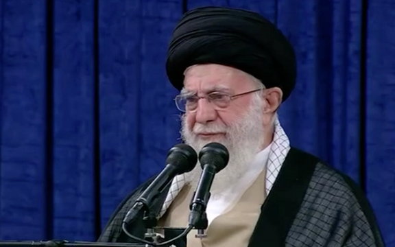 علی خامنهای: برنامه آمریکا ایجاد بحران در ایران است؛ شتر در خواب بیند پنبه دانه