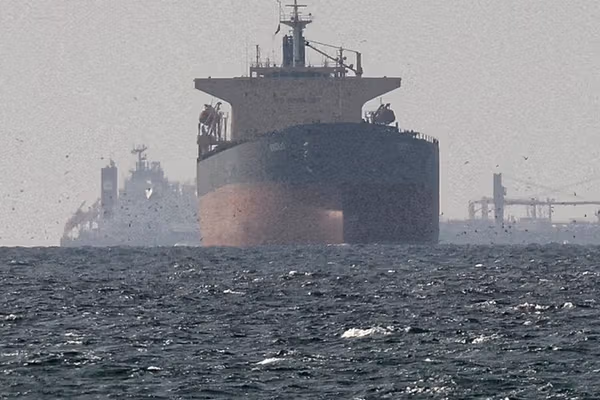 ارتش آمریکا: در محاصره دریایی جمهوری اسلامی، ۳۱ کشتی به دستور آمریکا از مسیر خود بازگشتند