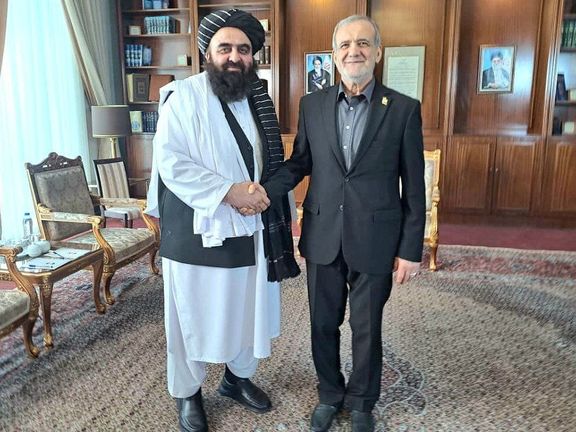 مسعود پزشکیان با وزیر خارجه طالبان دیدار کرد