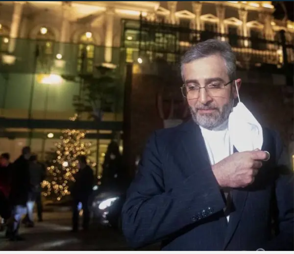 كبير المفاوضين الإيرانيين رافضًا اقتراح جوزيف بوريل: قدمنا أفكارنا المقترحة