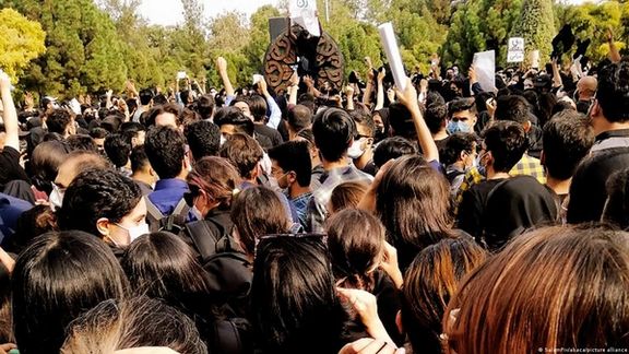 جوانان محلات سنندج: ۱۶ آذر باید به آغاز حرکت واحد و هماهنگ جنبشهای مختلف ایران تبدیل شود