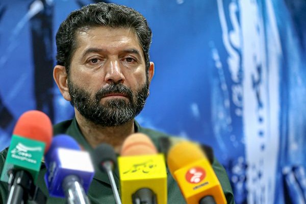 عسكري إيراني يصف العقوبات ضد "الثوري" بأنها ضد الشعب.. وممثل خامنئي يهاجم طالبي استمرارها