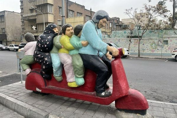 تراجع معدلات الإنجاب في إيران.. والنظام "يفشل" في إقناع الإيرانيين بزيادة المواليد