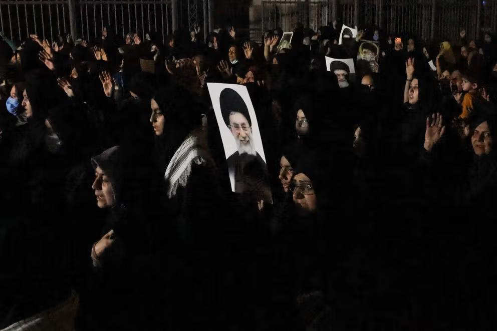 هل تنقذ “سياسة المستنقع” النظام الإيراني؟ 